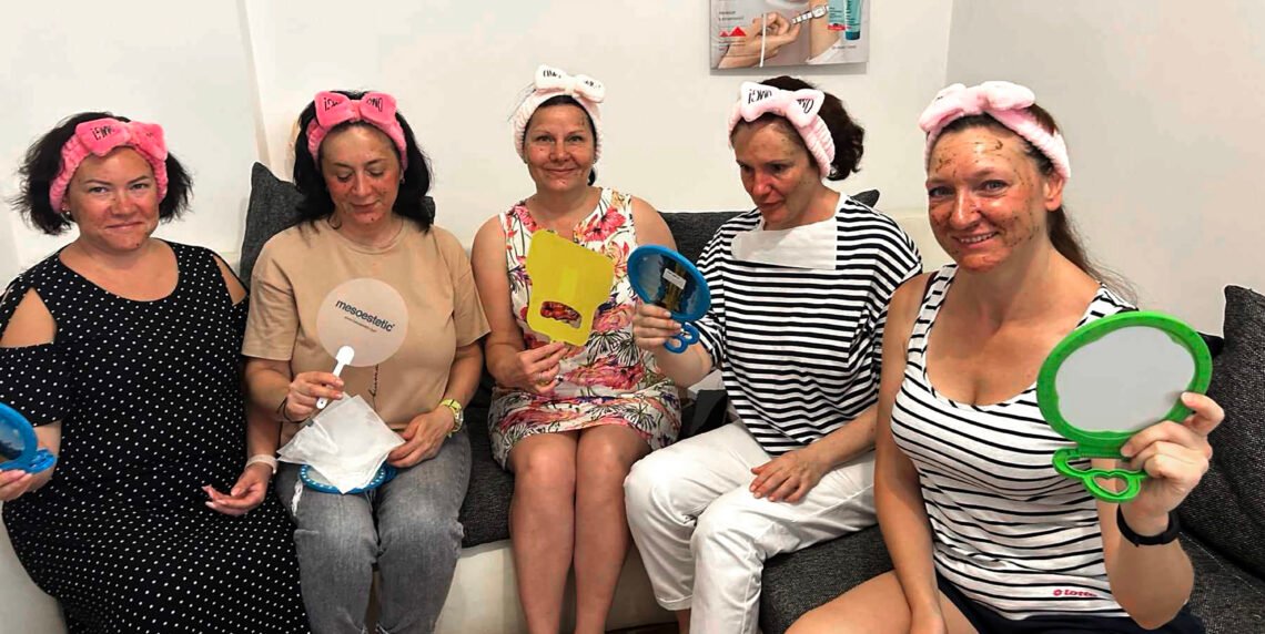 Тепер я для своїх донечок гуру косметології